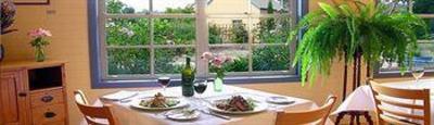 фото отеля Vineyard Cottages and Cafe