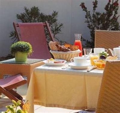 фото отеля Hotel Wilson Begles Garonne