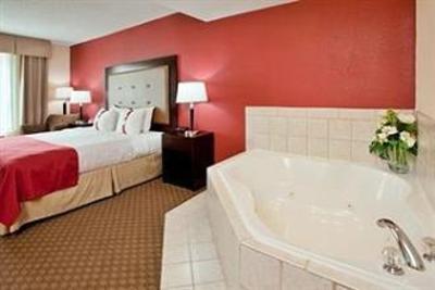 фото отеля Holiday Inn Hotel & Suites Raleigh - Cary