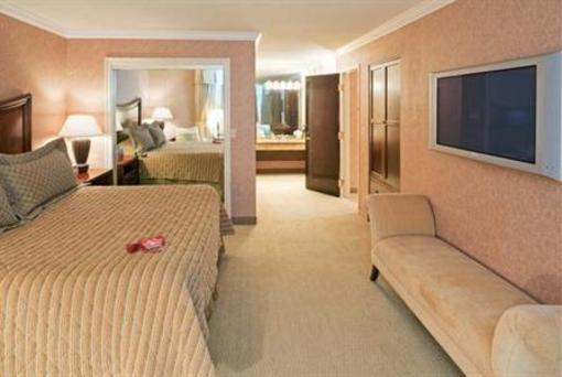 фото отеля Crowne Plaza Hotel Boston Natick