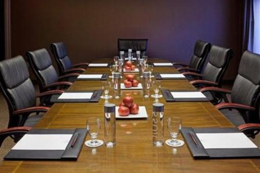 фото отеля Crowne Plaza Hotel Boston Natick