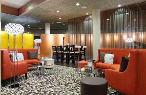 фото отеля Crowne Plaza Hotel Boston Natick