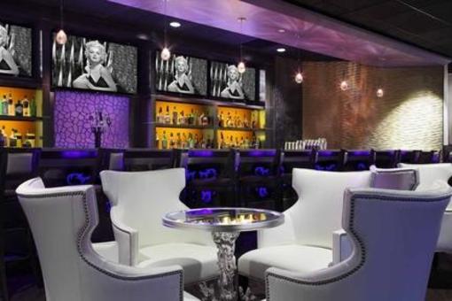 фото отеля Crowne Plaza Hotel Boston Natick