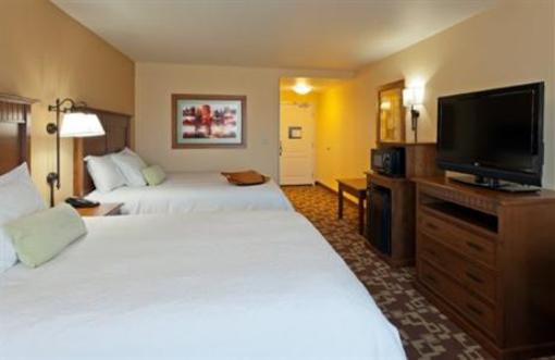 фото отеля Hampton Inn & Suites Fairbanks