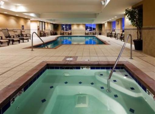 фото отеля Hampton Inn & Suites Fairbanks