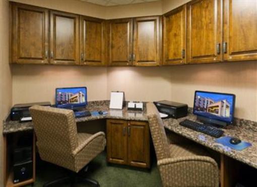 фото отеля Hampton Inn & Suites Fairbanks