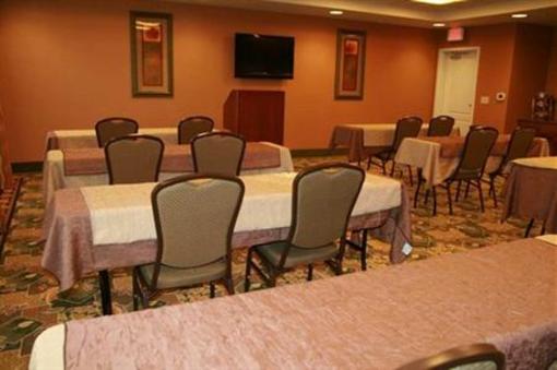 фото отеля Hampton Inn & Suites Fairbanks