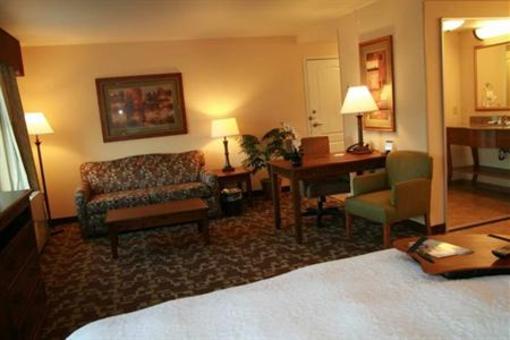 фото отеля Hampton Inn & Suites Fairbanks