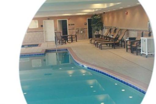 фото отеля Hampton Inn & Suites Fairbanks