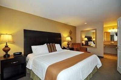 фото отеля BEST WESTERN Plus Meridian Inn & Suites, Anaheim-Orange