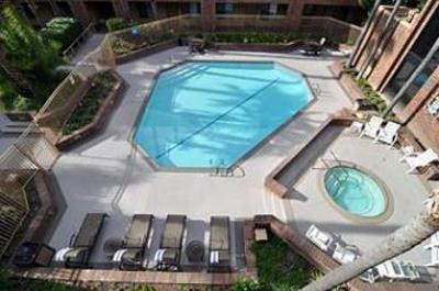 фото отеля BEST WESTERN Plus Meridian Inn & Suites, Anaheim-Orange