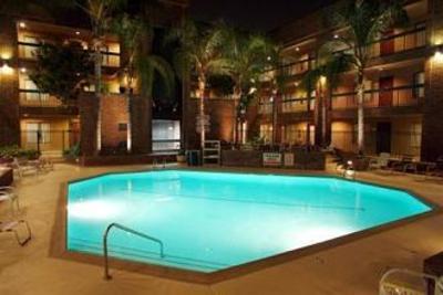 фото отеля BEST WESTERN Plus Meridian Inn & Suites, Anaheim-Orange