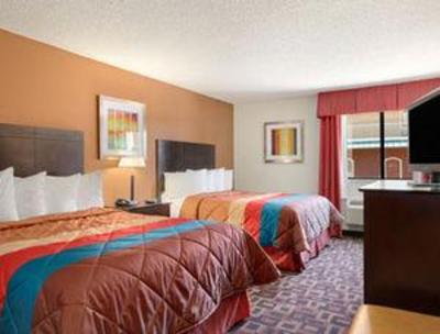 фото отеля Ramada Tulsa