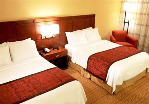 фото отеля Courtyard by Marriott Albany Airport