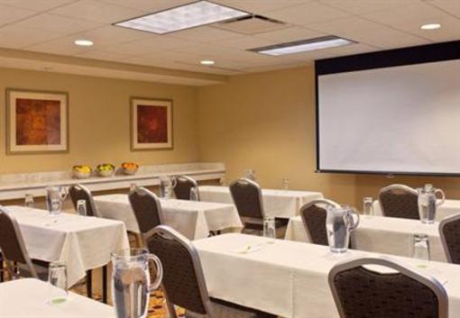 фото отеля Courtyard by Marriott Albany Airport