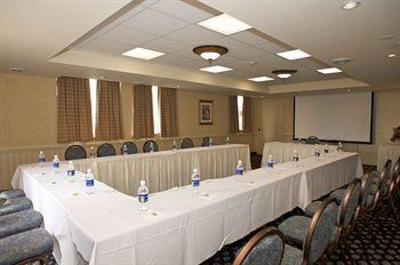фото отеля Monte Carlo Inn Airport Suites