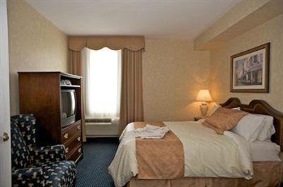 фото отеля Monte Carlo Inn Airport Suites
