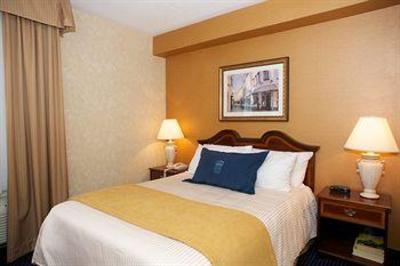 фото отеля Monte Carlo Inn Airport Suites