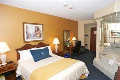 фото отеля Monte Carlo Inn Airport Suites