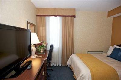 фото отеля Monte Carlo Inn Airport Suites