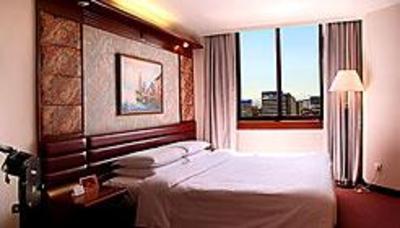 фото отеля Golden Dragon Hotel Kunming