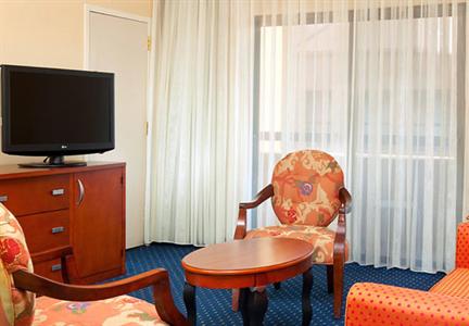 фото отеля Courtyard by Marriott Kansas City Overland Park/Metcalf