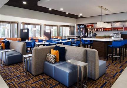 фото отеля Courtyard by Marriott Kansas City Overland Park/Metcalf
