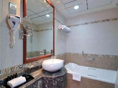 фото отеля Clover Creek Hotel Apartment Dubai