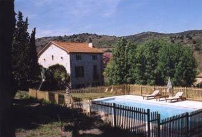 фото отеля Domaine Grand Guilhem Hotel Cascastel-des-Corbieres