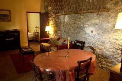 фото отеля Domaine Grand Guilhem Hotel Cascastel-des-Corbieres