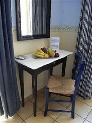 фото отеля Pension Omorfi Poli
