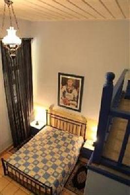 фото отеля Pension Omorfi Poli