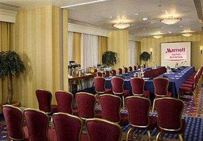 фото отеля Bethesda Marriott Suites