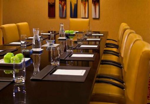 фото отеля Bethesda Marriott Suites