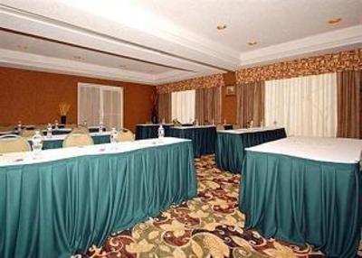 фото отеля Comfort Suites near Fort Sam / Lackland
