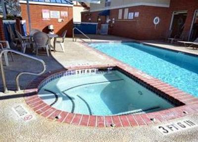 фото отеля Comfort Suites near Fort Sam / Lackland