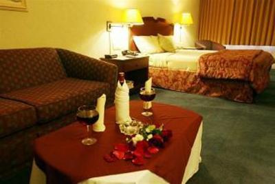 фото отеля Pueblo Amigo Hotel Tijuana
