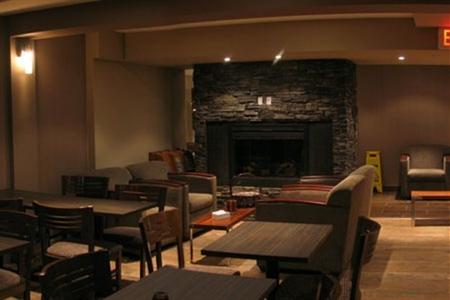 фото отеля Lakeview Inn & Suites Fort Saint John