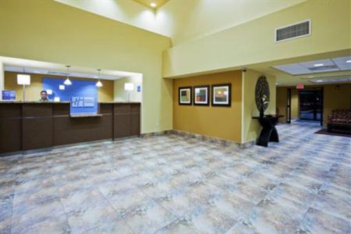 фото отеля Holiday Inn Express & Suites Fort Lauderdale Airport West