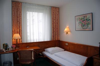фото отеля Hotel Restaurant Kurpfalzstuben Mannheim