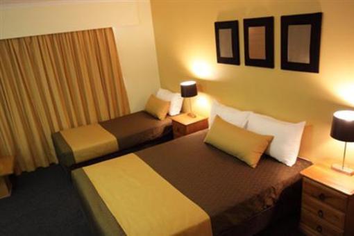 фото отеля Mt Ommaney Hotel Brisbane