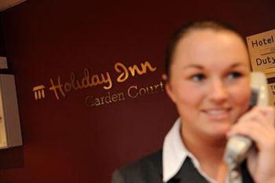 фото отеля Holiday Inn Garden Court Wolverhampton