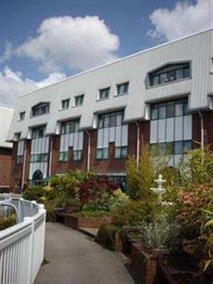 фото отеля Holiday Inn Garden Court Wolverhampton