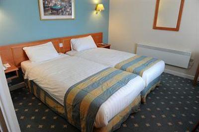 фото отеля Holiday Inn Garden Court Wolverhampton