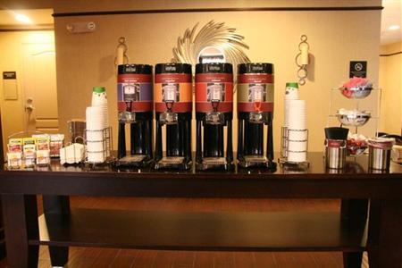 фото отеля Hampton Inn Meadville