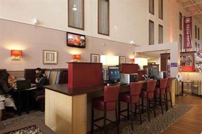 фото отеля Premier Inn Heathrow Airport London