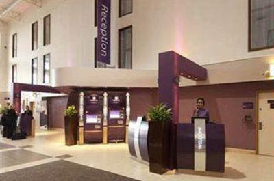 фото отеля Premier Inn Heathrow Airport London