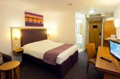 фото отеля Premier Inn Heathrow Airport London