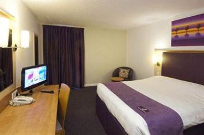 фото отеля Premier Inn Heathrow Airport London