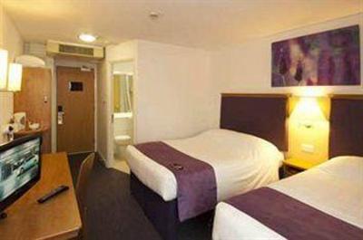 фото отеля Premier Inn Heathrow Airport London